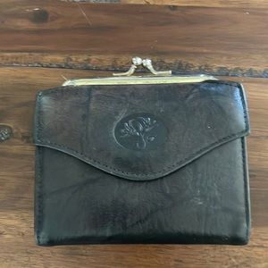 BUXTON BLACK TOP GRAIN COWHIDE LEATHER  WALLET with COIN PURSE